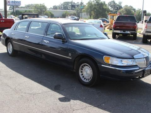 2000 Lincoln Town Car Limousine for sale