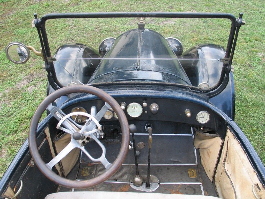 1918 Cadillac Touring Car