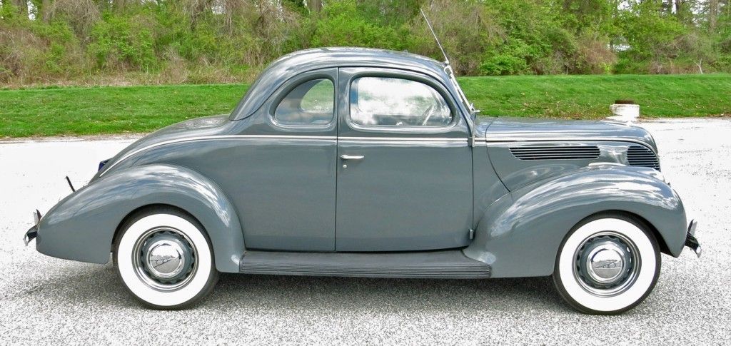 1938 Ford Deluxe Coupe
