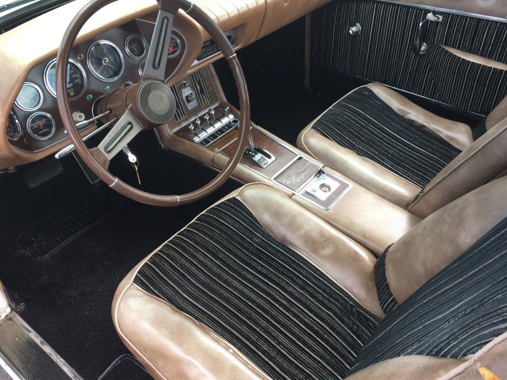 1971 Studebaker Avanti II