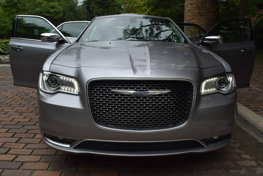 2016 Chrysler 300 S