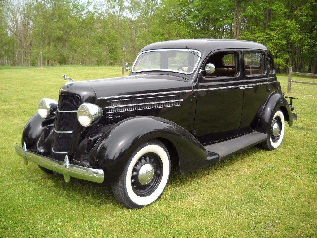 1935 Dodge Touring Sedan