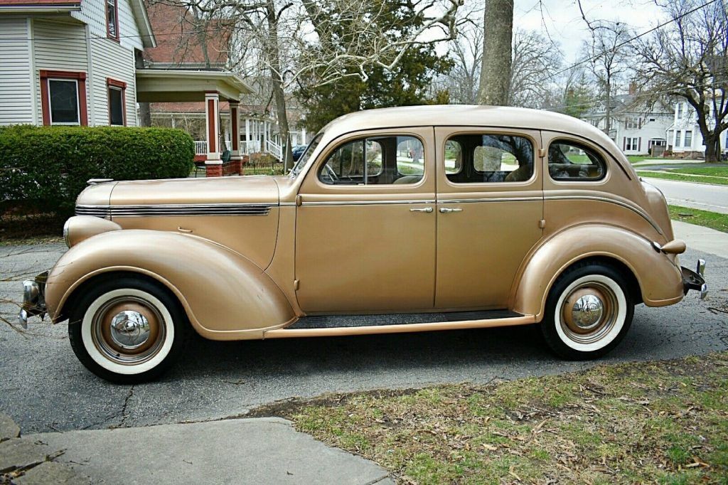 1938 DeSoto S5 Deluxe Sedan