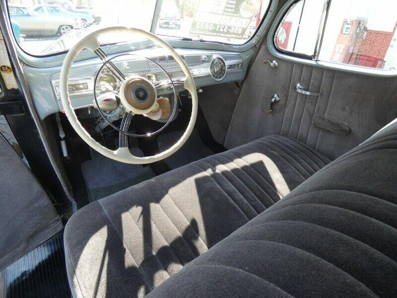 1938 Packard 200 Sedan