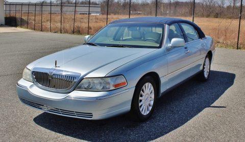 2005 Lincoln Town Car for sale