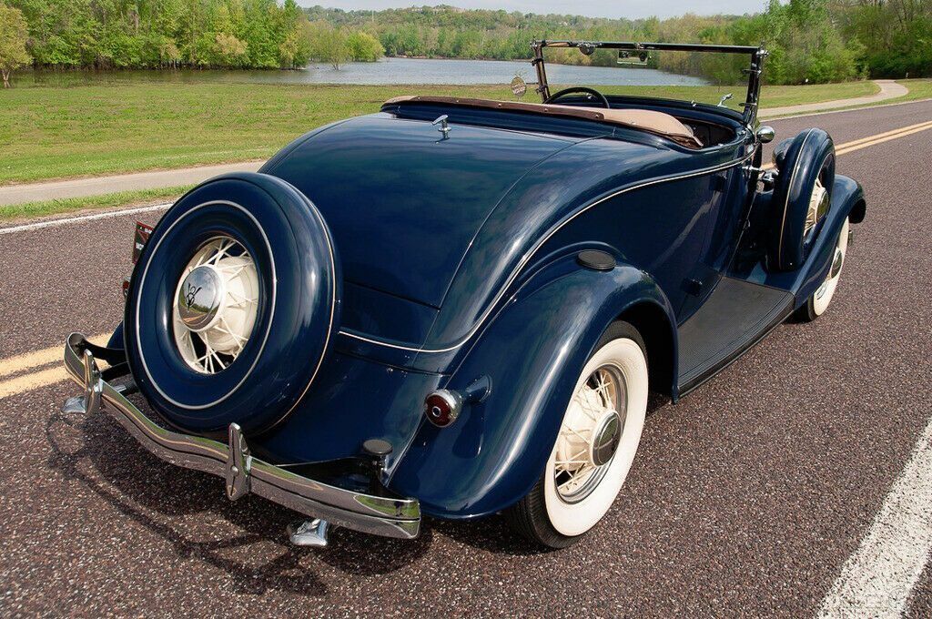 1934 Ford Model 40 Deluxe Roadster