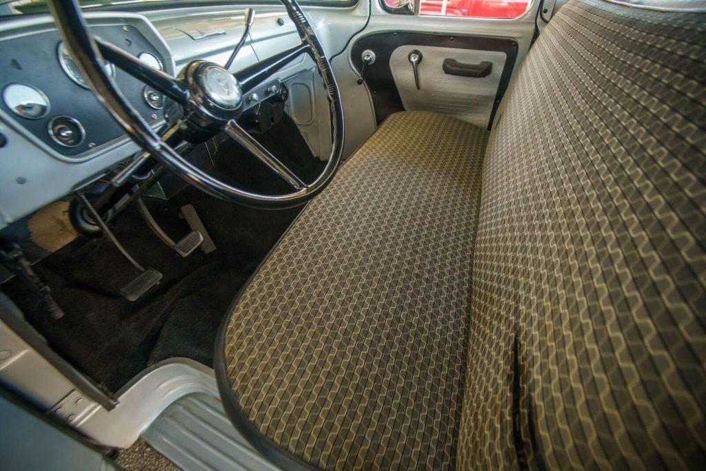 1960 Dodge D100 Sweptline