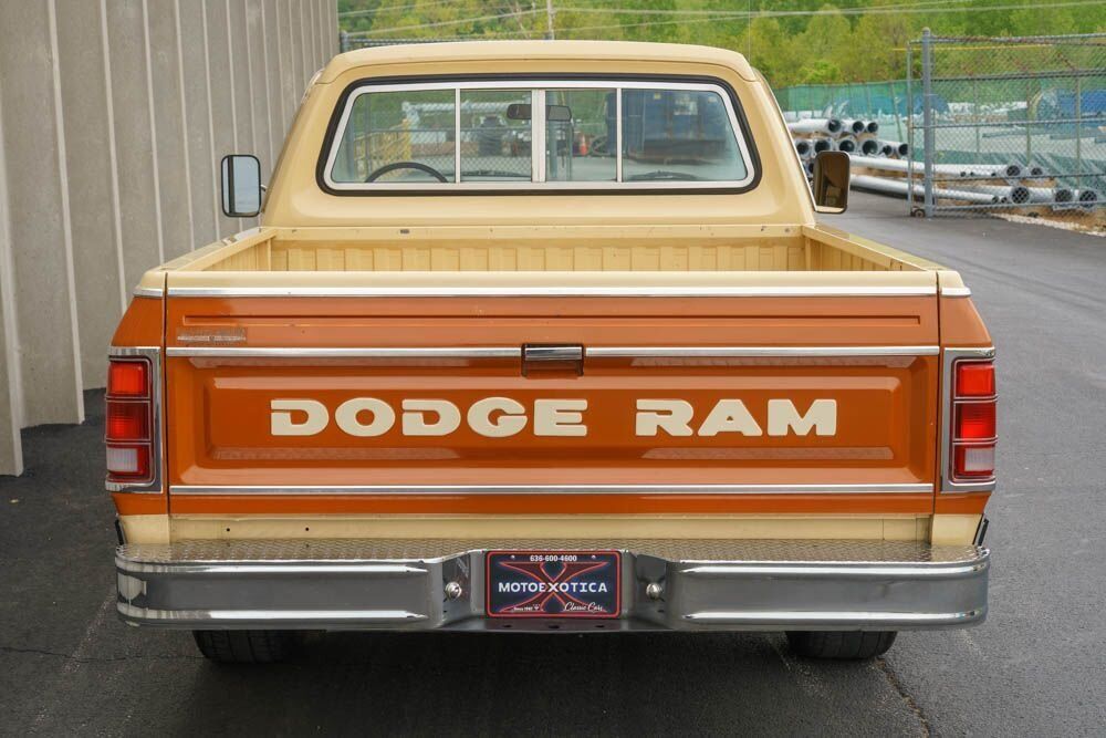 1981 Dodge D100