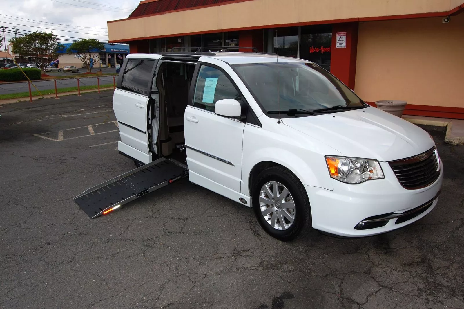2016 Chrysler Town &amp; Country for sale