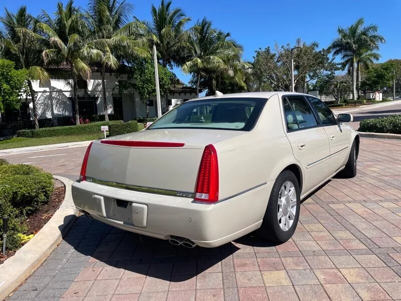 2010 Cadillac DTS