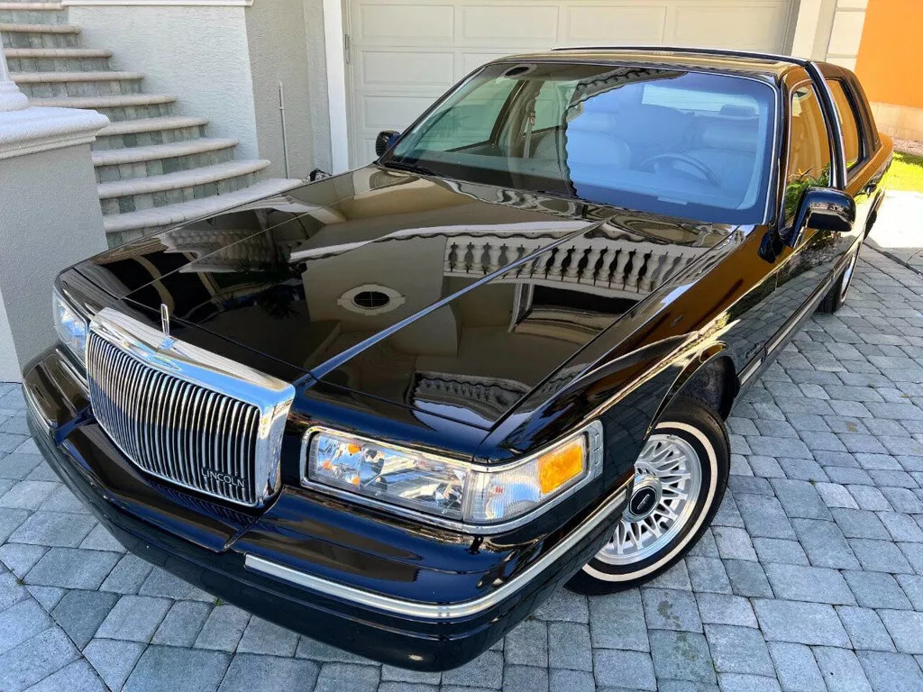 1997 Lincoln Town Car