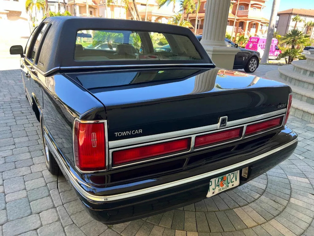 1997 Lincoln Town Car