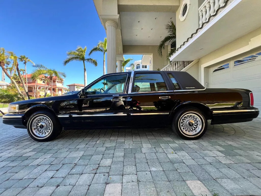 1997 Lincoln Town Car