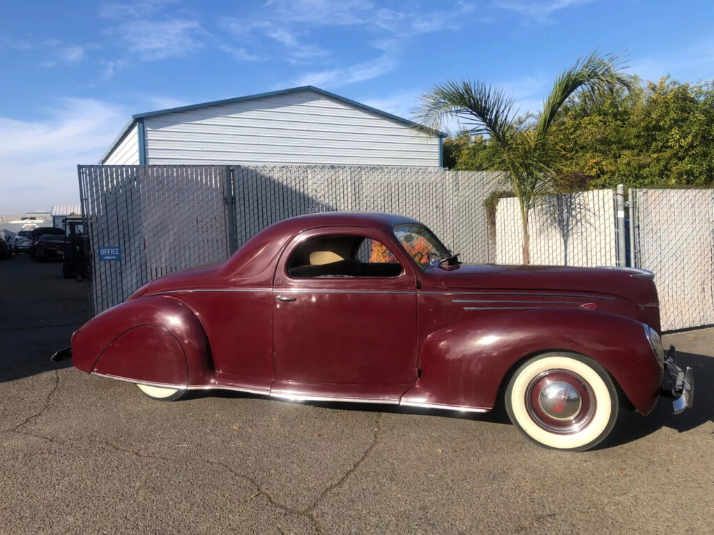 1939 Lincoln Zephyr