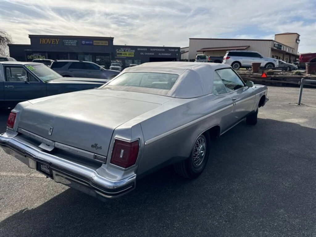 1975 Oldsmobile Delta 88