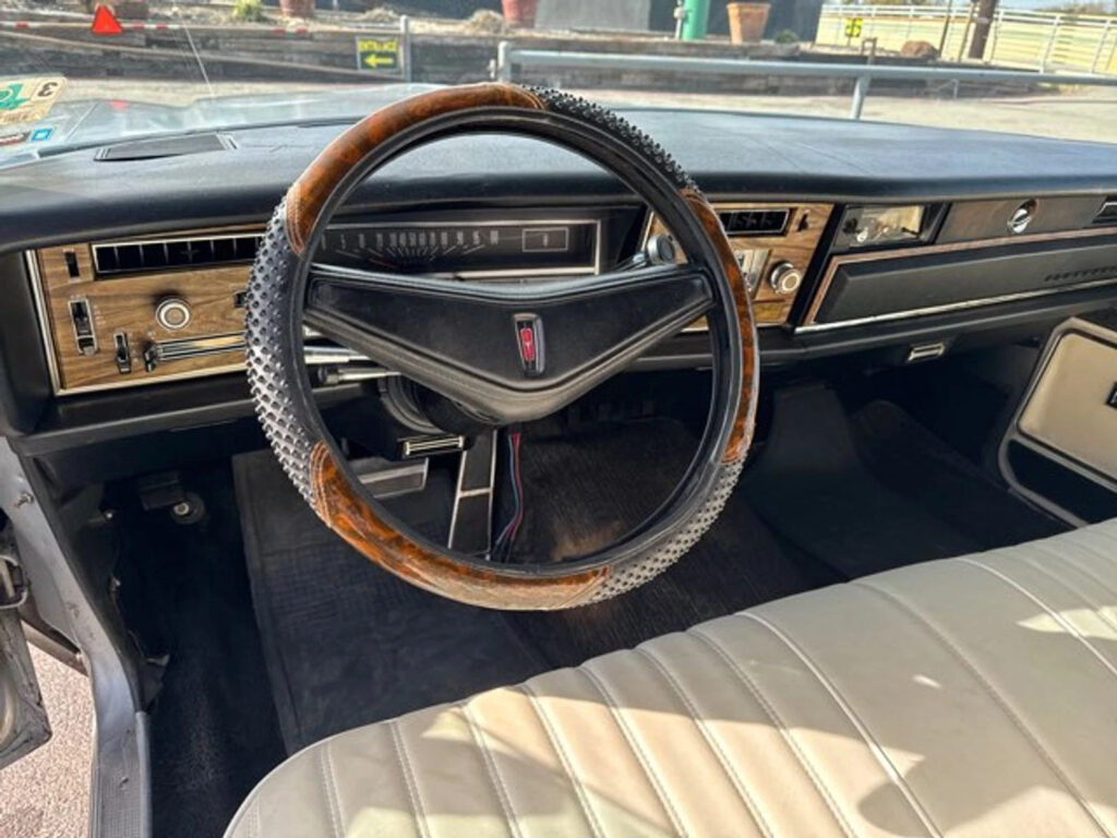 1975 Oldsmobile Delta 88
