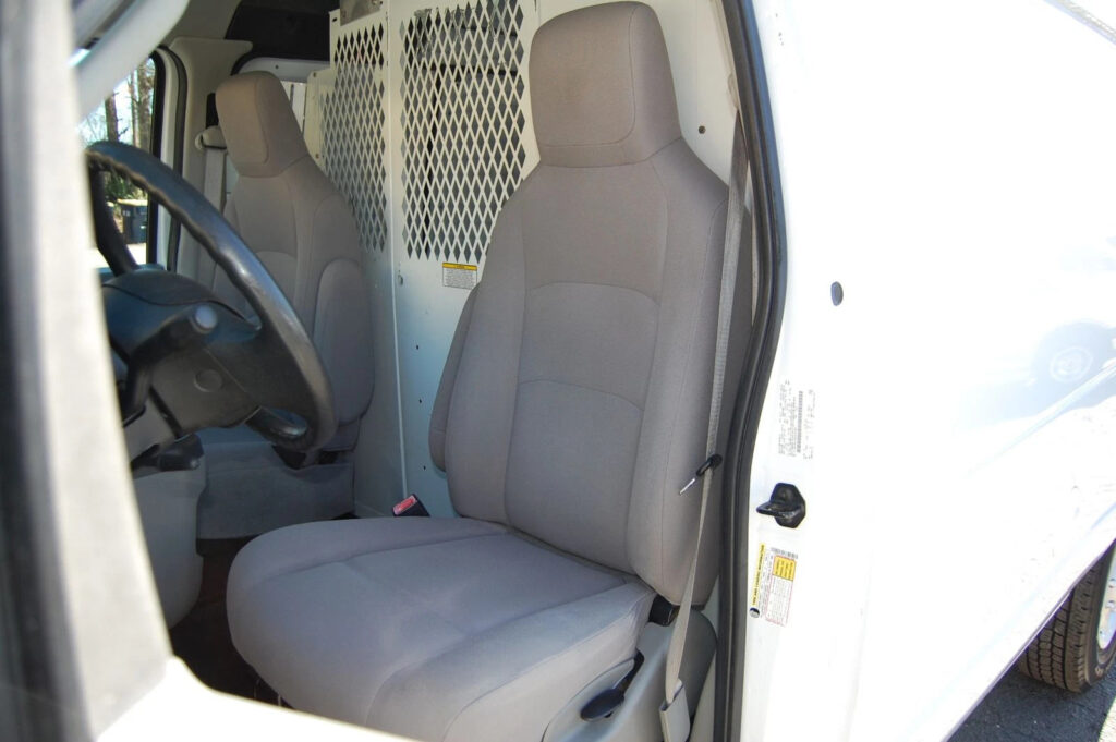 2013 Ford E-350