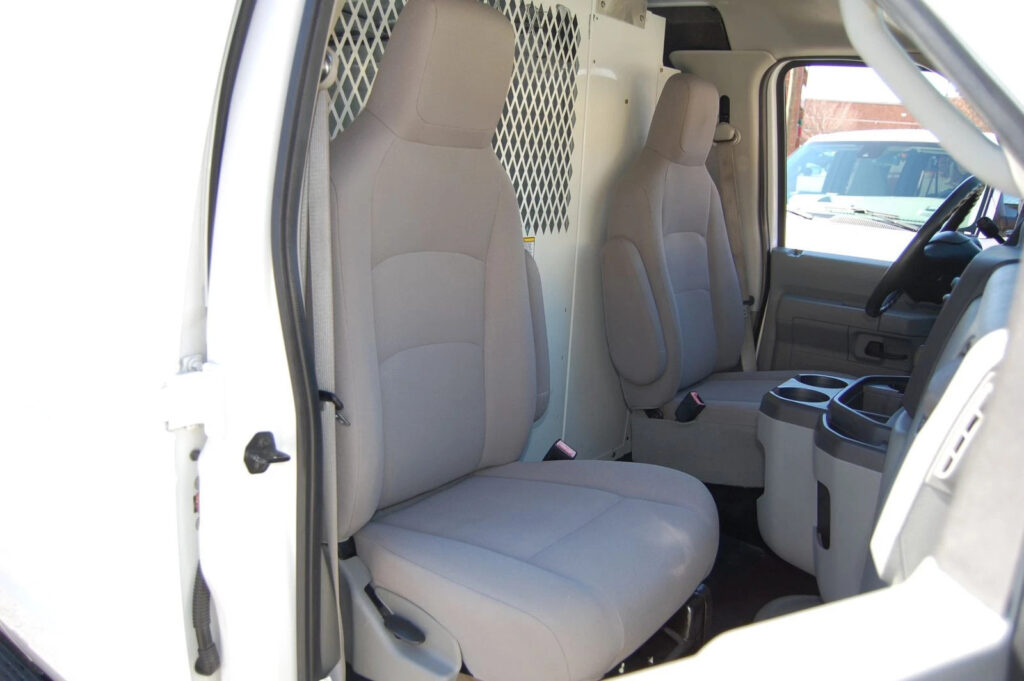 2013 Ford E-350