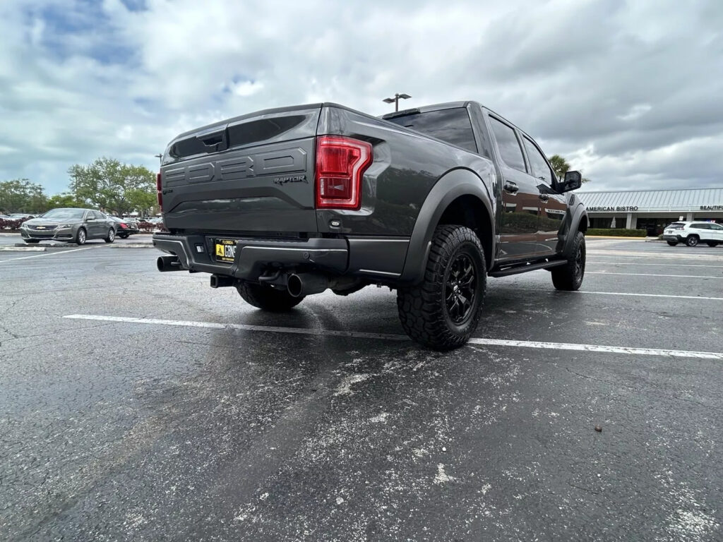 2020 Ford F-150 Raptor