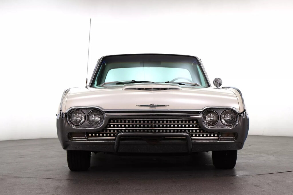 1962 Ford Thunderbird