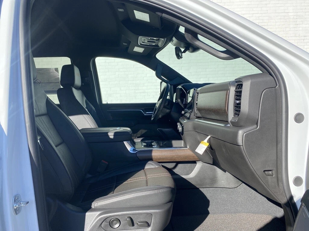 2025 Chevrolet Silverado
