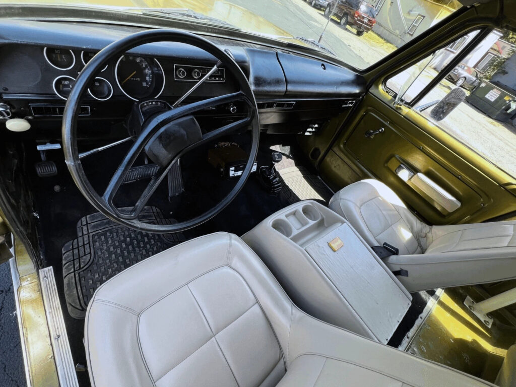 1974 Plymouth Trailduster