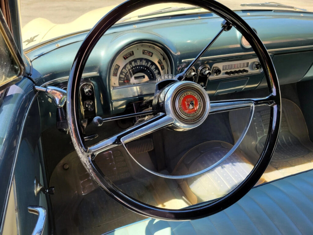 1953 Ford Crestline