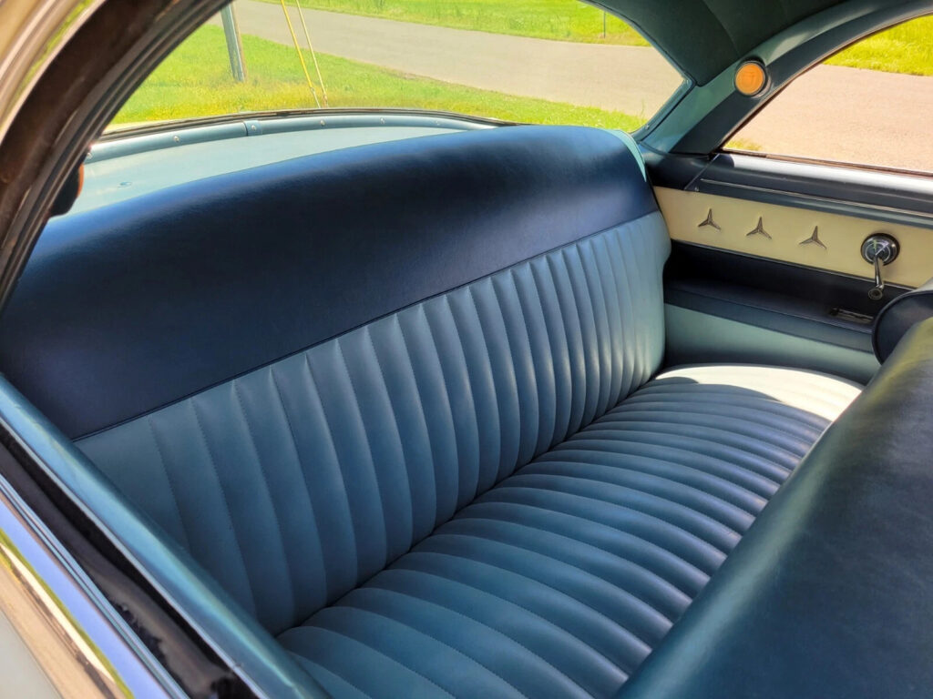 1953 Ford Crestline
