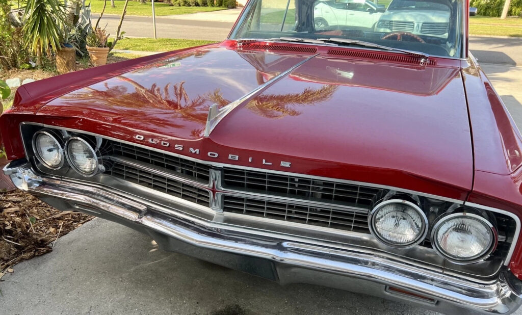 1963 Oldsmobile Starfire