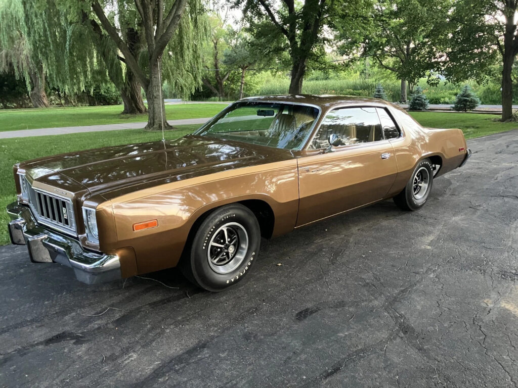1975 Plymouth Road Runner