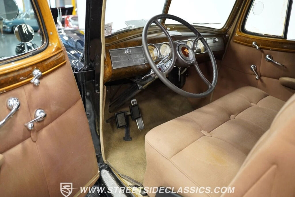 1939 Packard Twelwe Touring Sedan