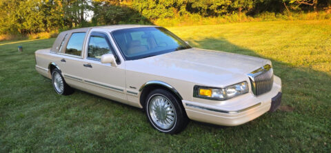 1997 Lincoln Town Car for sale
