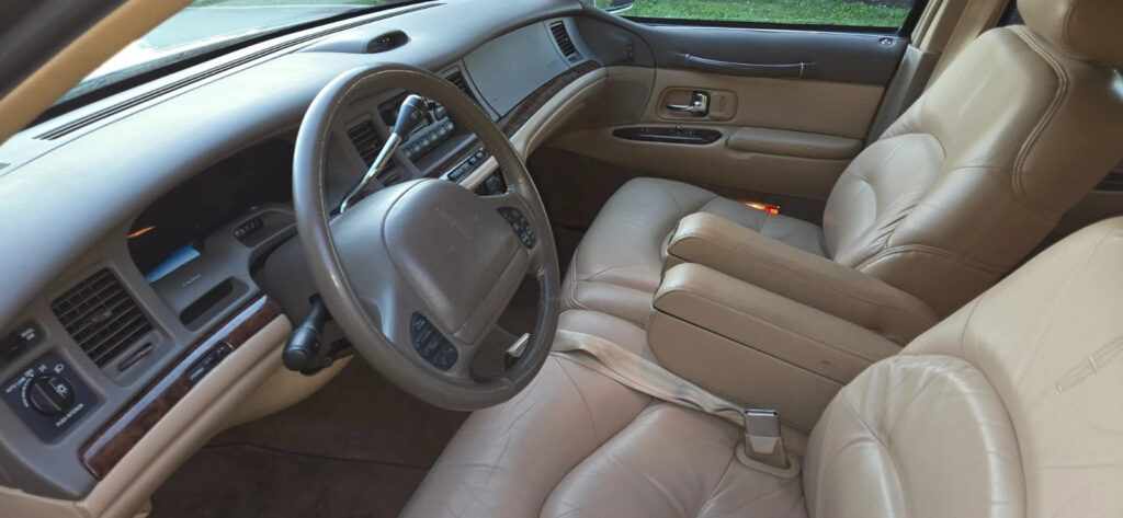 1997 Lincoln Town Car