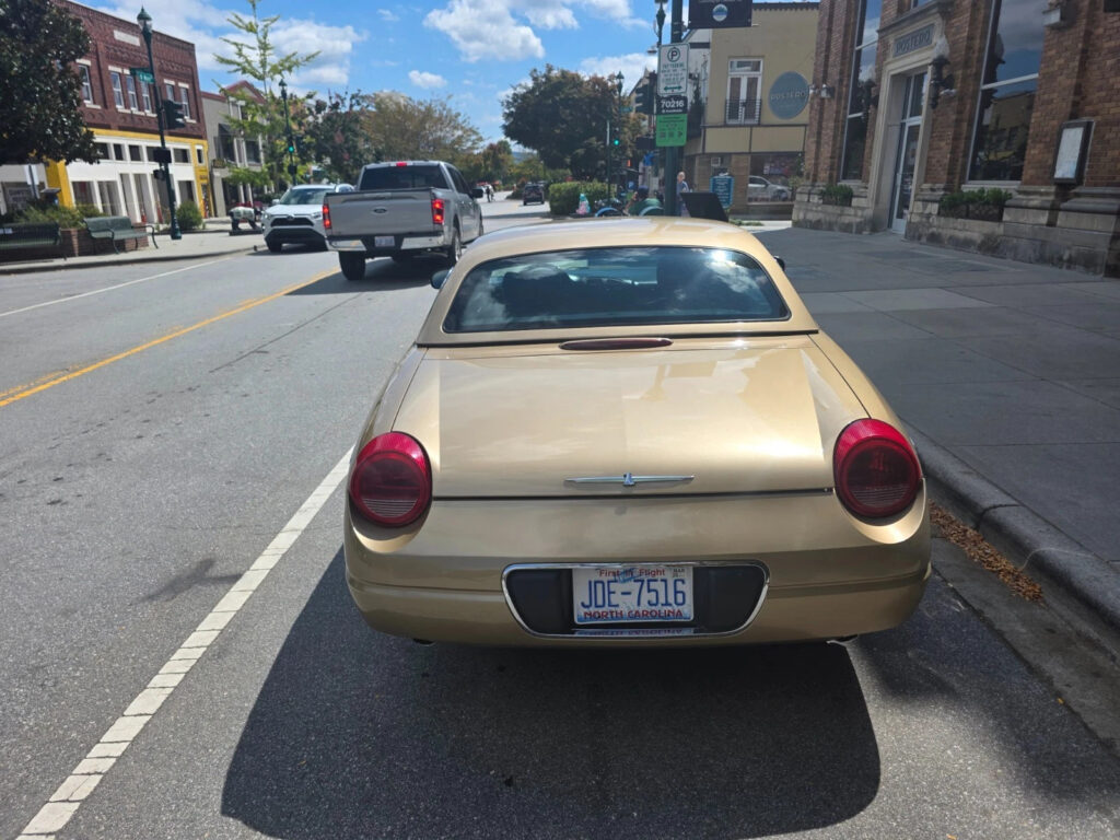 2005 Ford Thunderbird