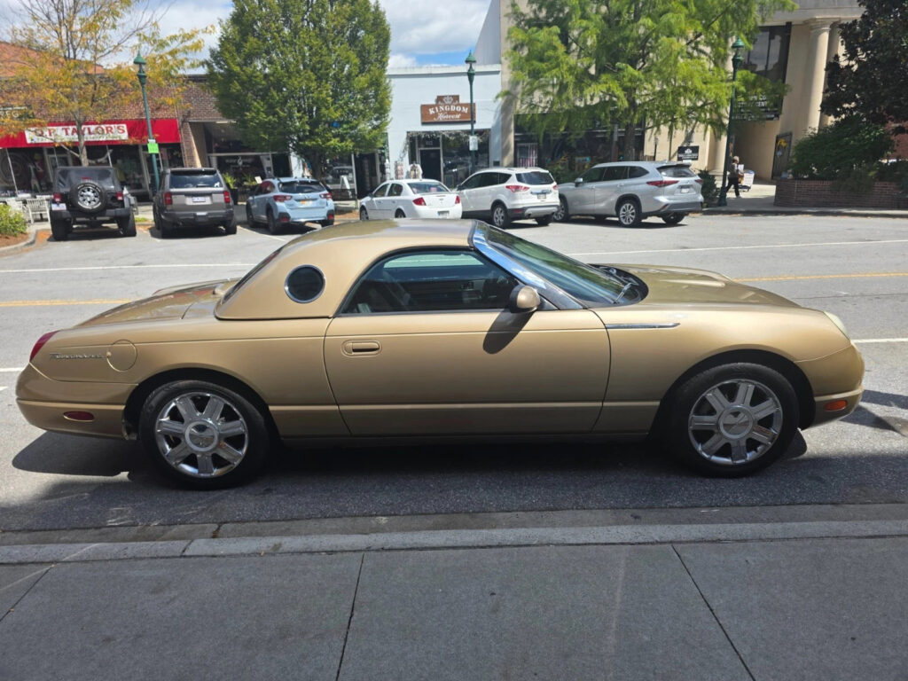 2005 Ford Thunderbird