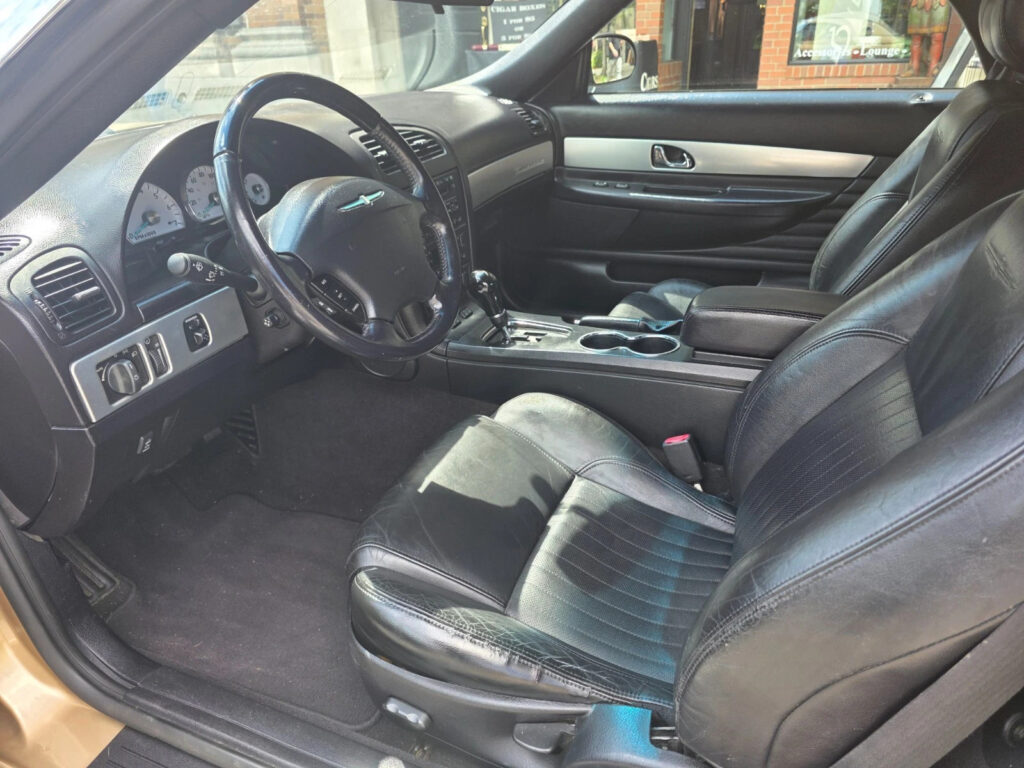 2005 Ford Thunderbird