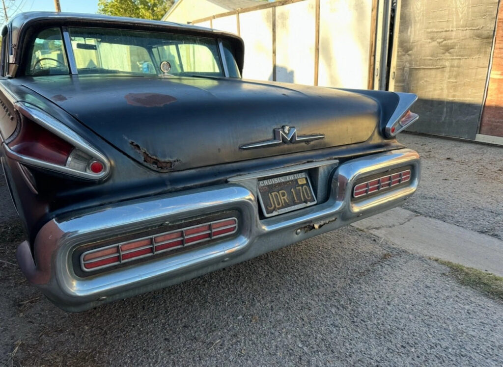 1957 Mercury Turnpike Cruiser