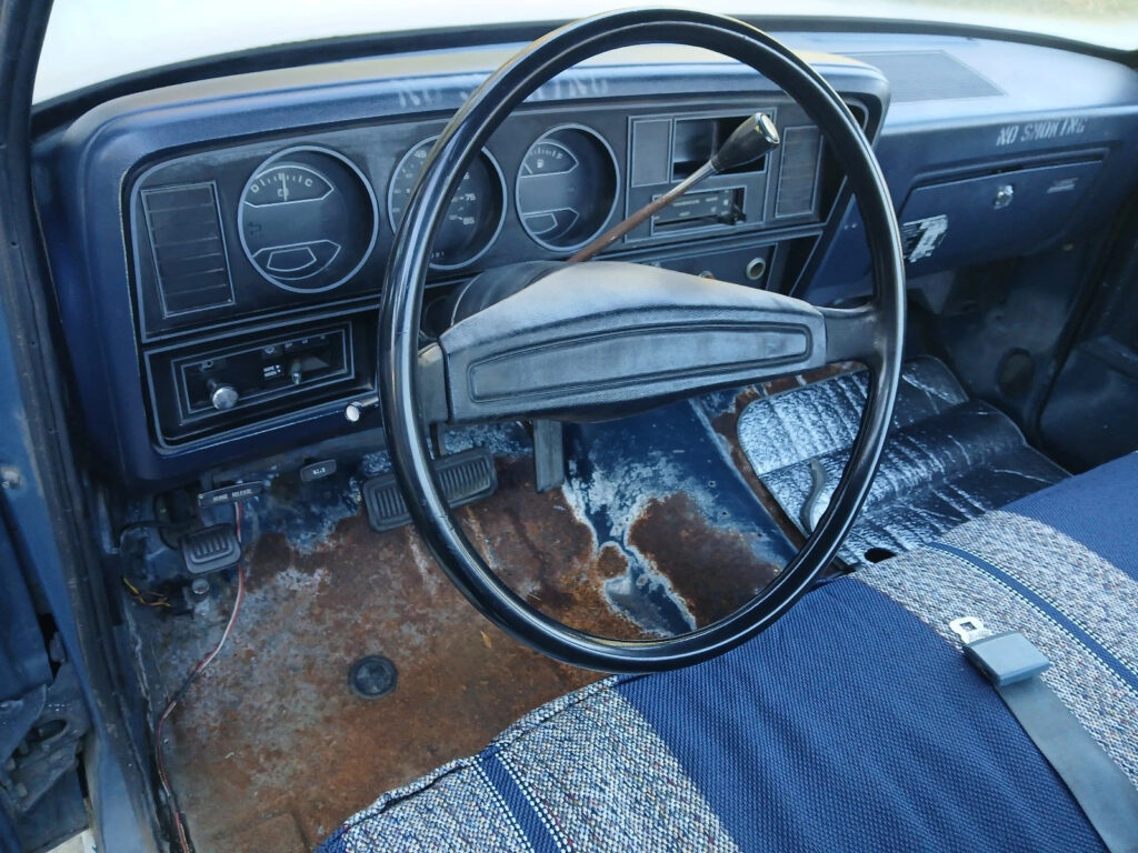 1985 Dodge D100