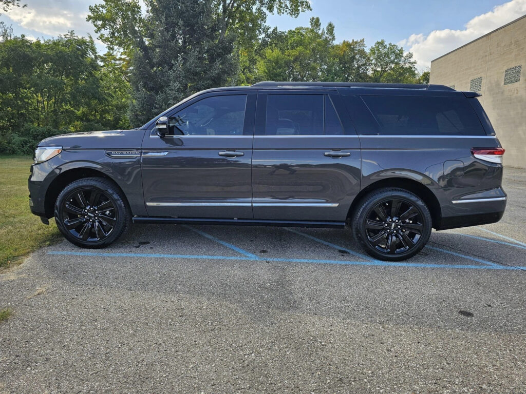 2024 Lincoln Navigator